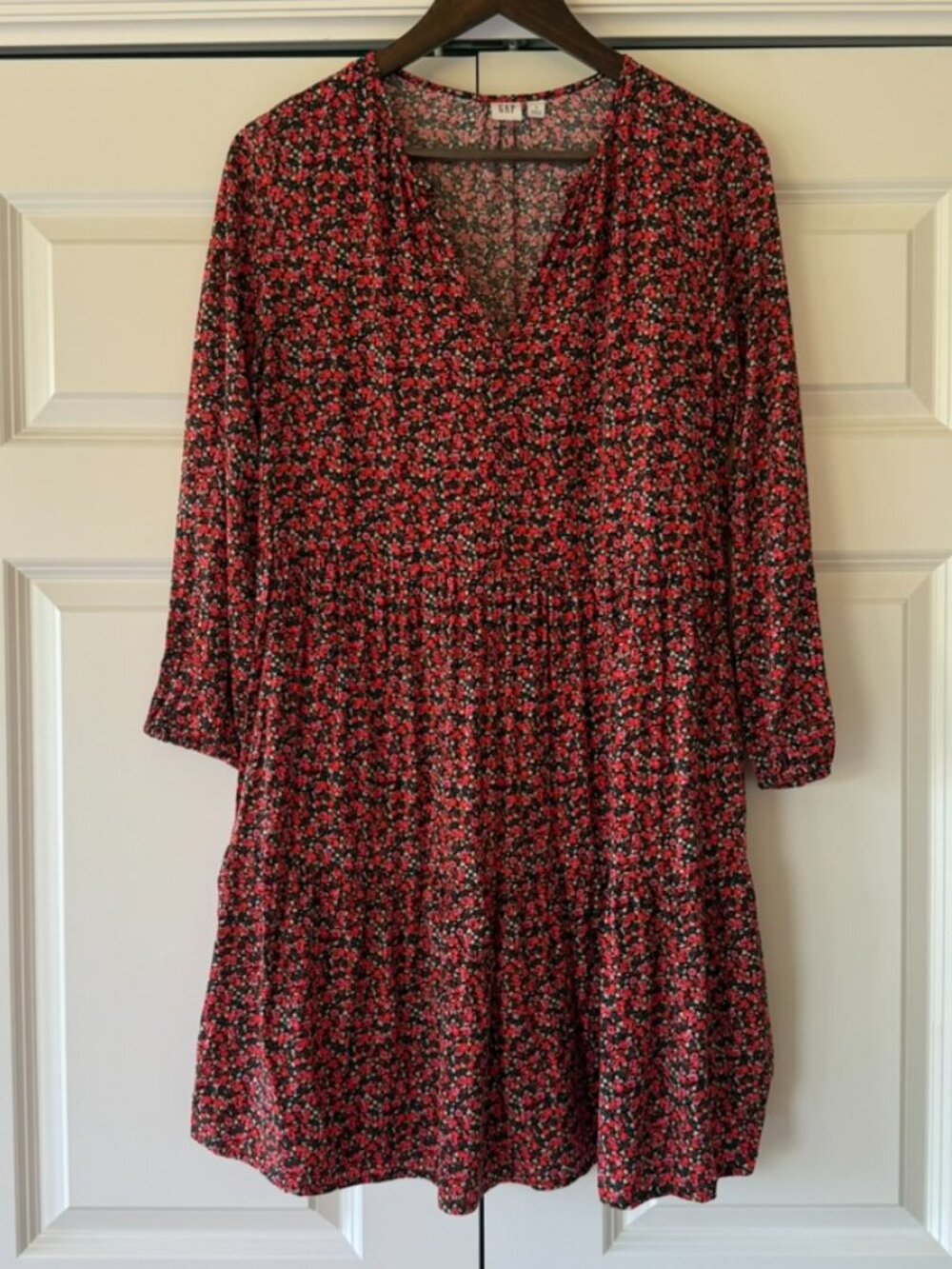 GAP Floral Print Midi Dress in Red — Size S